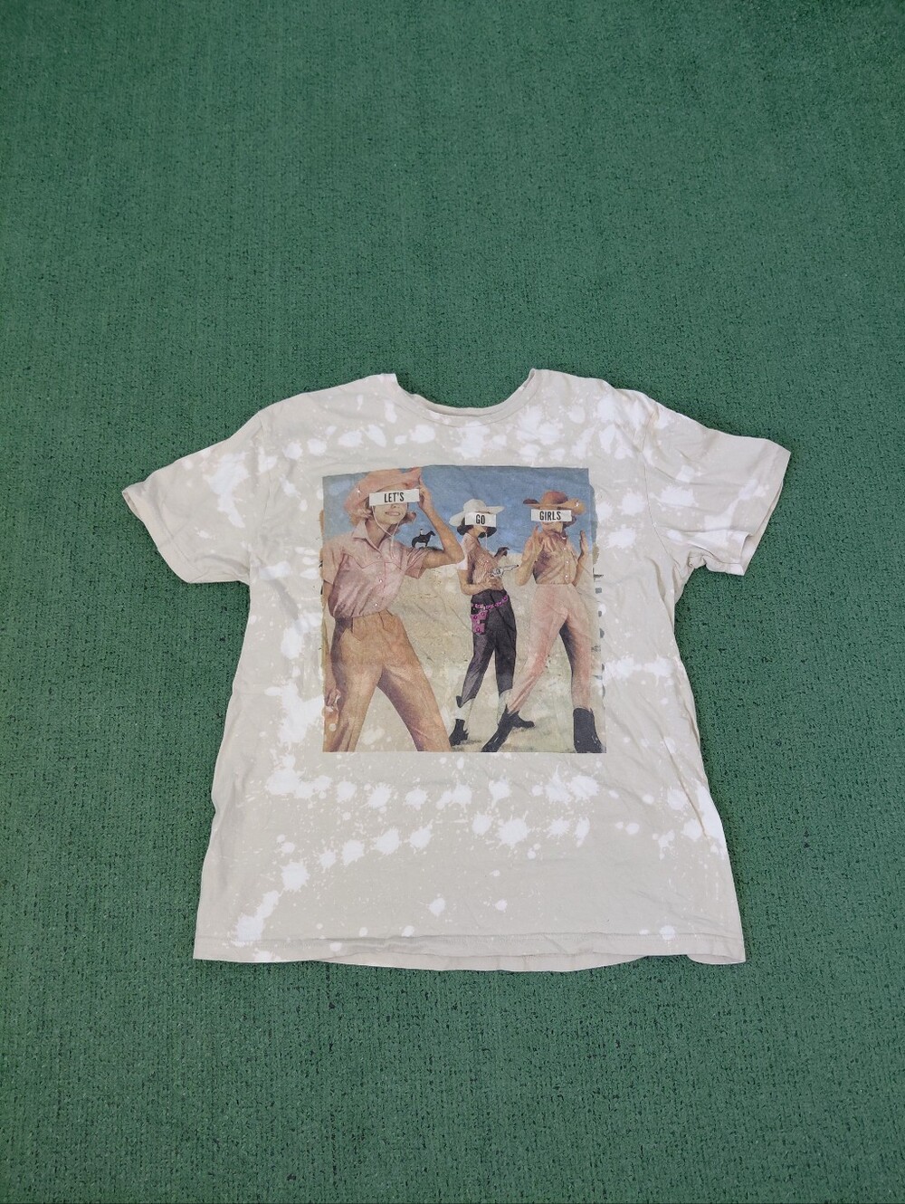 Womens Gina "Girls In Action" Western Retro Cowgirls Beige & White T Shirt Sz La